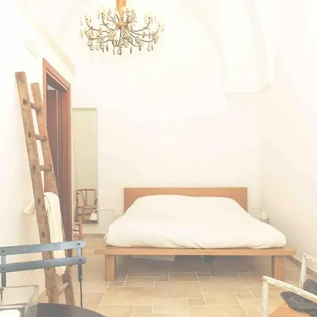 Spacious White Scandidesign Apartman Ostuni